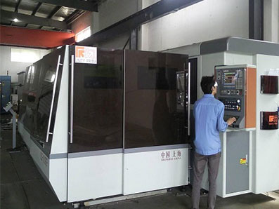 Fiber laser cutting machine